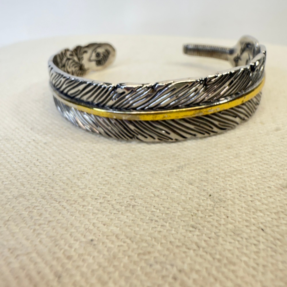 Feather Cuff Bracelet Silver Tone Etched Design‎ Native Boho Unisex